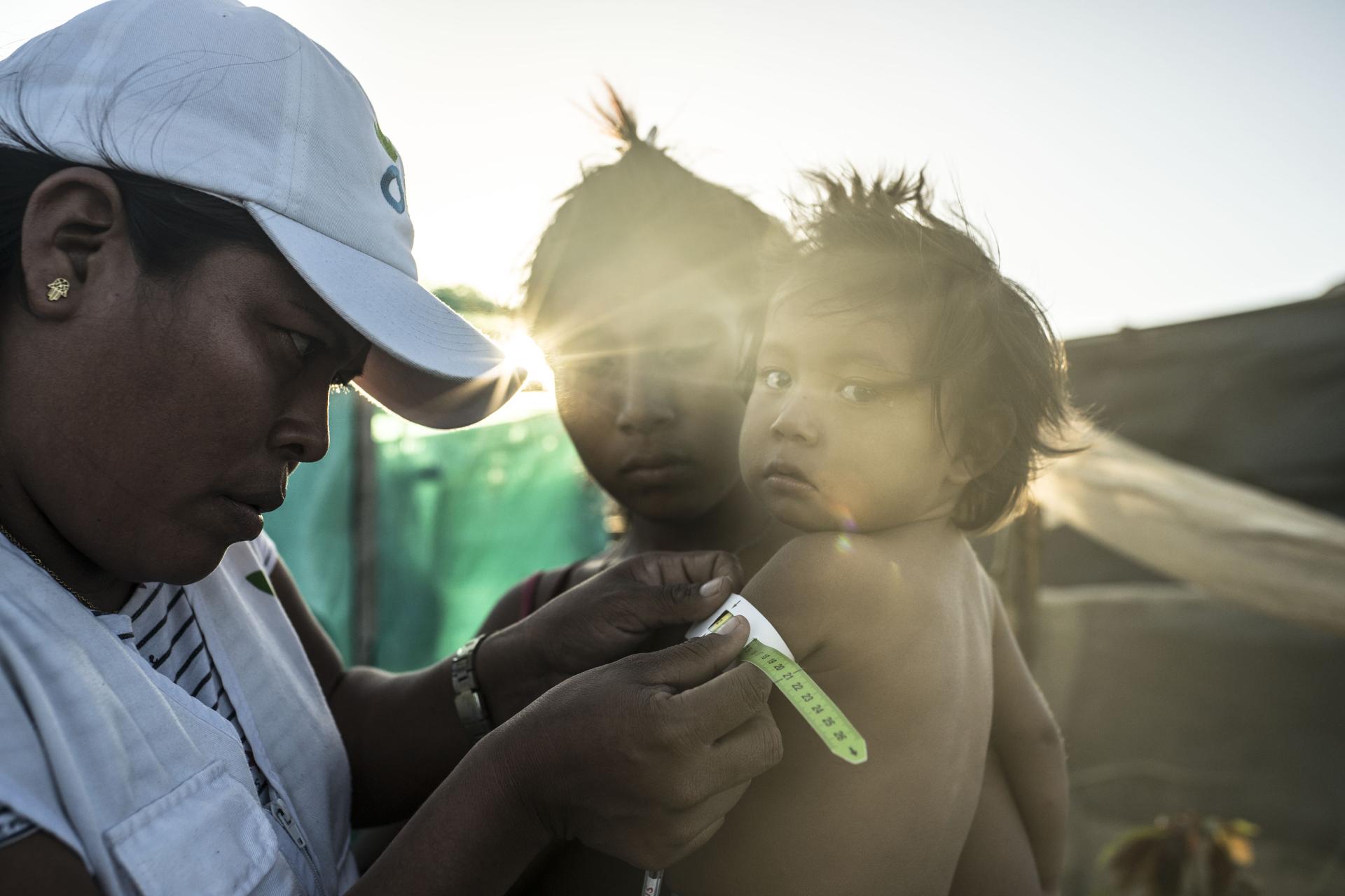 CO_Guajira_2018_FTZStudio_MigrantesVenezuela_11_MediciónPerimetro